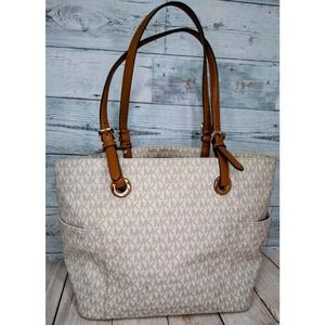 Michael Kors Jet Set Signature Tote Bag